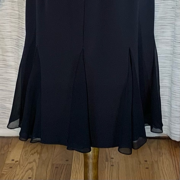 Rickie Freeman Teri Jon black sleeveless party dress. - Picture 12 of 16